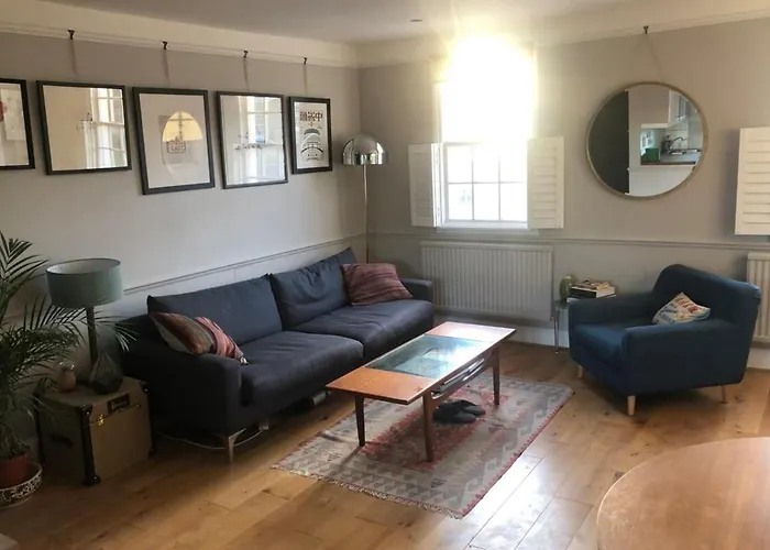 Stylish And Spacious Apartment With Terrace