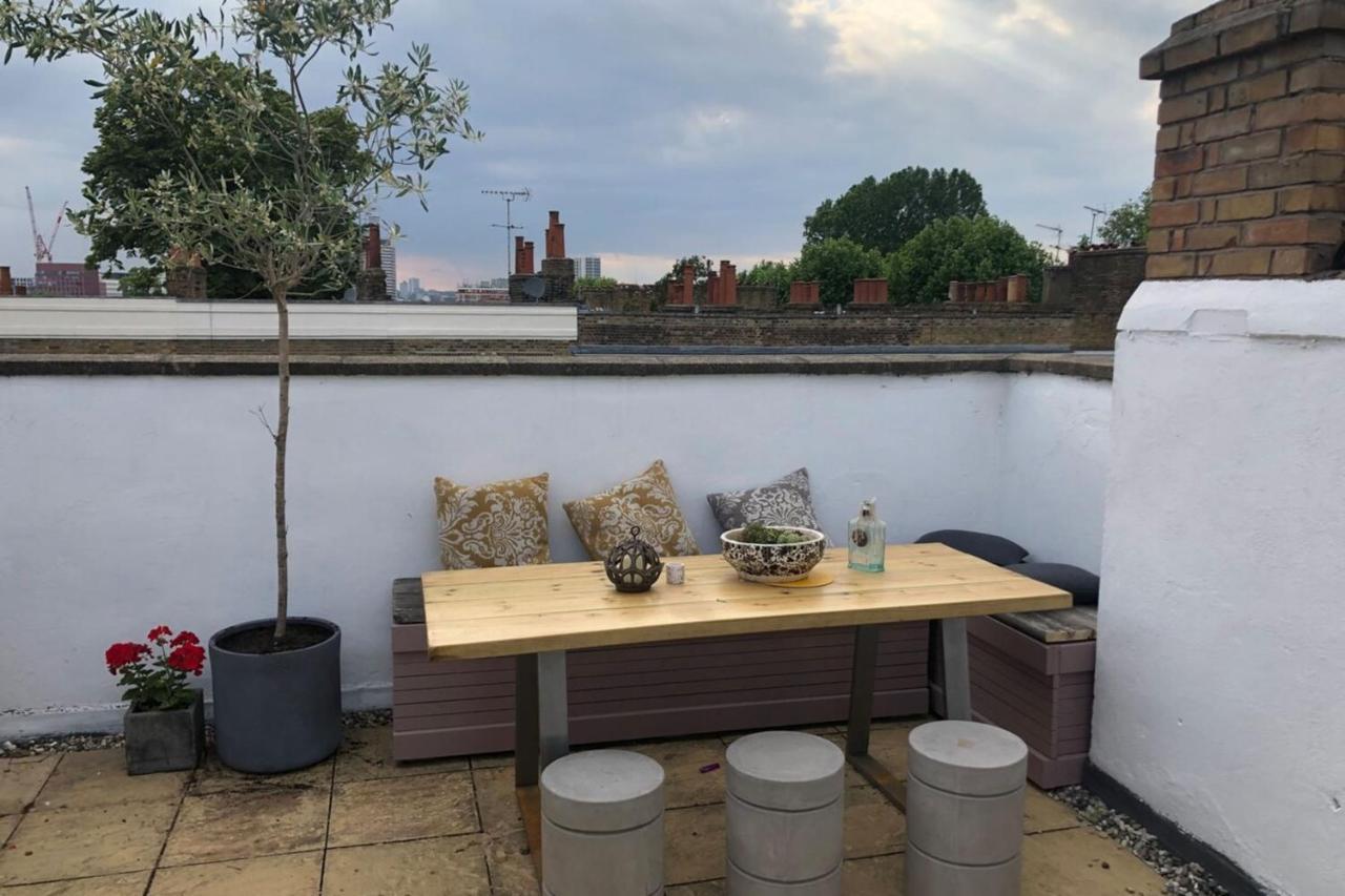 Stylish And Spacious With Terrace * Londra