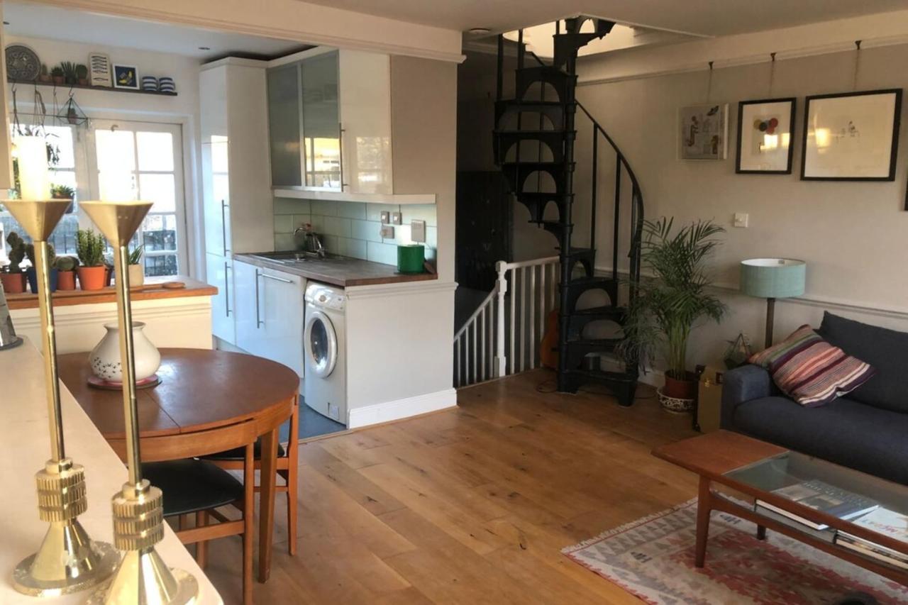 Appartamento Stylish And Spacious With Terrace Londra