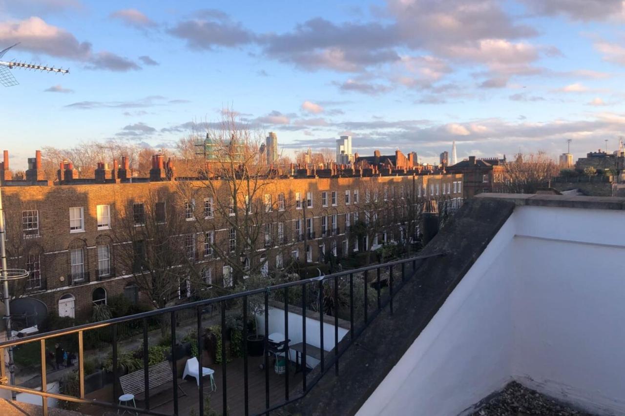 Stylish And Spacious With Terrace * Londra